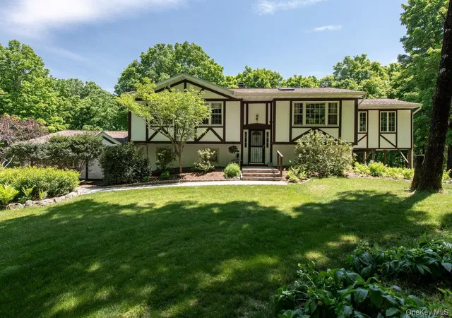 1st image of 956 Pumpkin Ln, Clinton Corners, NY 12514 | MLS# 1002623