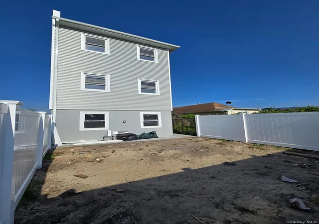 Photo 3 of Single family home for sale at 445 Beach 45th St, Far Rockaway, NY 11691 | MLS# 1002625 | Listing updated on 2026-06-14