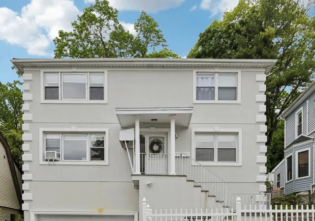 Homes for sale in Yonkers, NY | 583 Bellevue Ave N, Yonkers, NY 10703 | MLS# 1002644