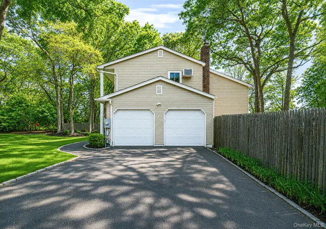 4th image of 14 Basswood Ln, Farmingville, NY 11738 | MLS# 1002657