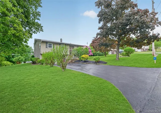 Homes for sale in Hyde Park, NY | 1 Rockledge Rd, Hyde Park, NY 12601 | MLS# 1002668
