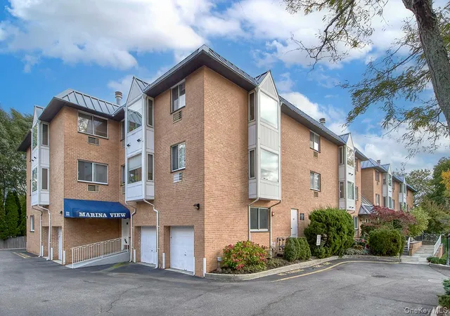 3rd image of 300 Livingston Ave, Mamaroneck, NY 10543