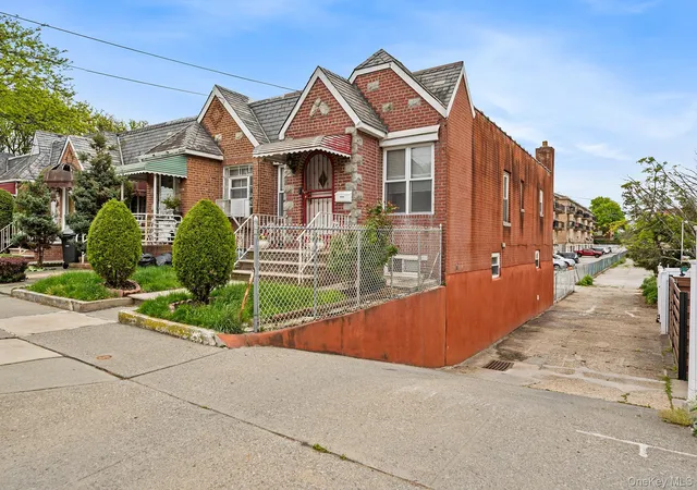 Photo 1 of Single family home for sale at 8612 133rd Avenue, New York, NY 11417 | MLS# 1002751 | Listing updated on 2026-09-20