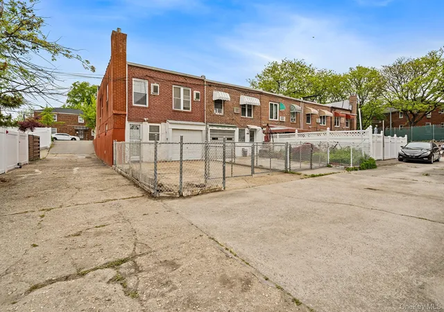 Homes for sale in New York, NY | 8612 133rd Ave, New York, NY 11417 | MLS# 1002751