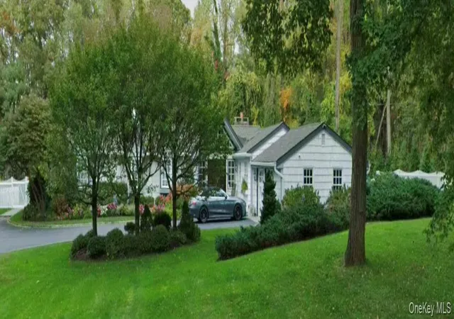 Photo 1 of Sale Pending at 14 Horse Hl Rd, Glen Head, NY 11545 | MLS# 1002763 | Listing updated on 2026-06-02