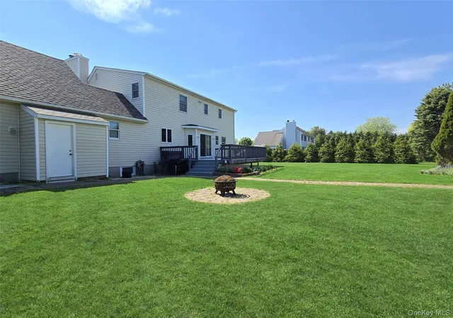 Homes for sale in Southold, NY | 635 Farmveu Rd, Southold, NY 11952 | MLS# 1002779