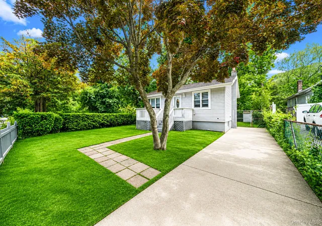 2nd image of 411 Glen Dr, Shirley, NY 11967 | MLS# 1002787