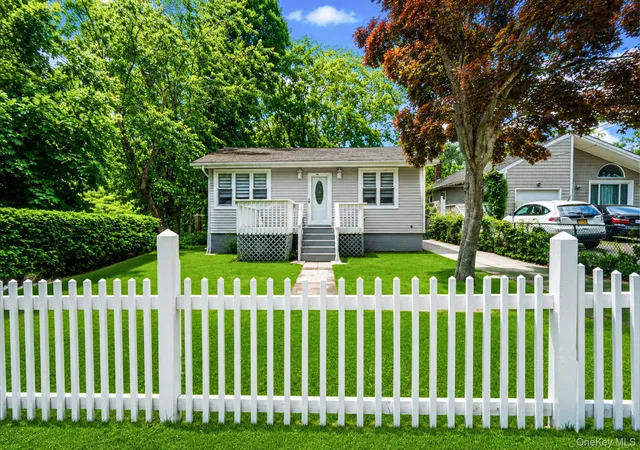3rd image of 411 Glen Dr, Shirley, NY 11967 | MLS# 1002787