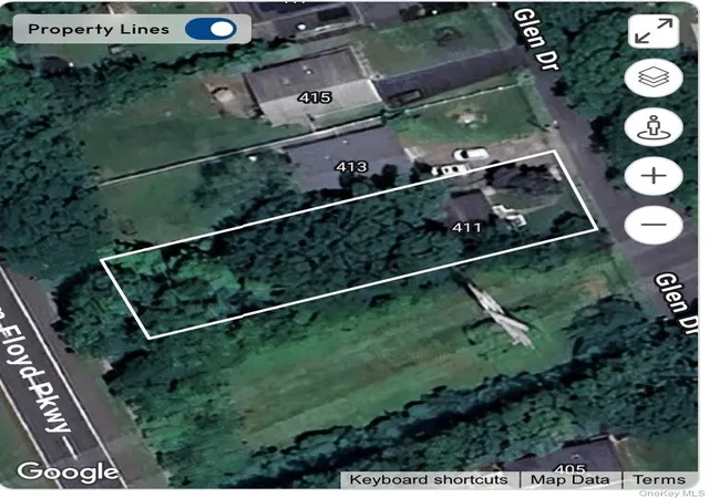34th image of 411 Glen Dr, Shirley, NY 11967 | MLS# 1002787