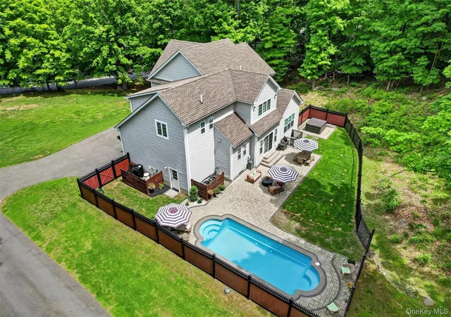 4th image of 220 Bay View Ave, Cornwall, NY 12520 | MLS# 1002788