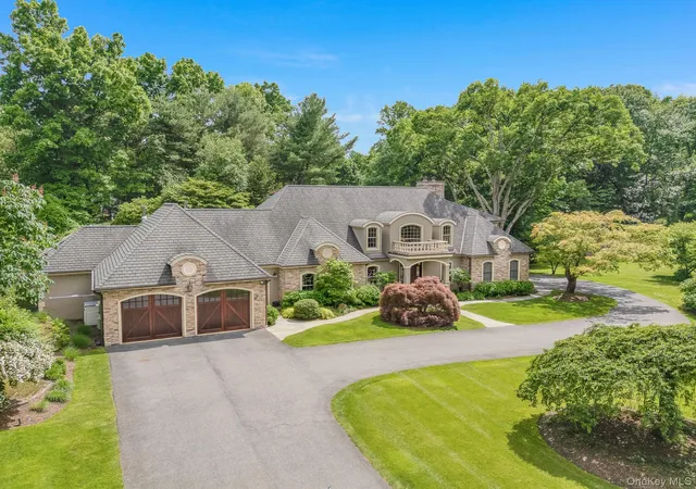 Photo 2 of Single family home for sale at 1332 Baldwin Rd, Yorktown, NY 10598 | MLS# 1002826 | Listing updated on 2026-09-13