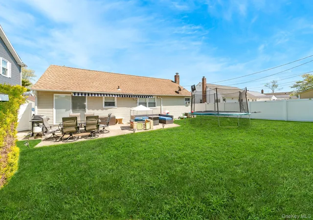 29th image of 505 Lariat Ln, Oyster Bay, NY 11714 | MLS# 1002843