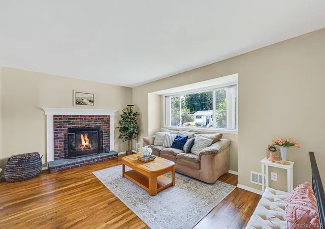 4th image of 7 Berkeley Ave, Selden, NY 11784 | MLS# 1002844