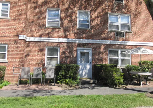 Photo 2 of Sale Pending at 125 N Washington Ave #55, Greenburgh, NY 10530 | MLS# 1002845 | Listing updated on 2026-10-08