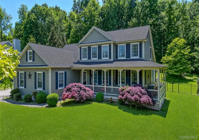 Photo 1 of Single family home for sale at 42 Somerset Ln, Warwick (town), NY 10990 | MLS# 1002872 | Listing updated on 2026-09-19