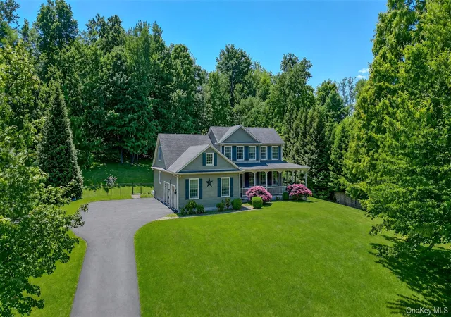 Photo 2 of Single family home for sale at 42 Somerset Ln, Warwick (town), NY 10990 | MLS# 1002872 | Listing updated on 2026-09-19