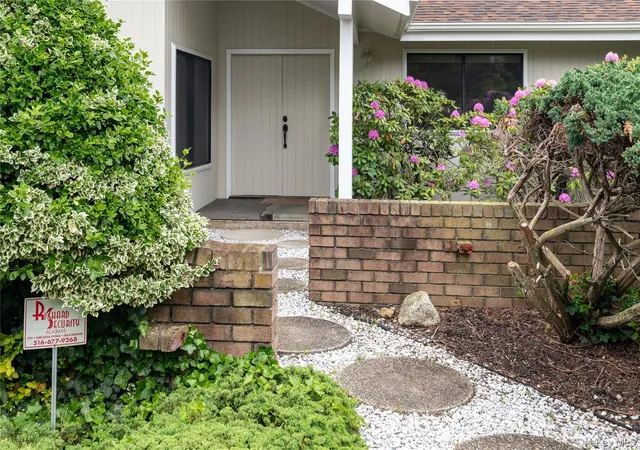 Photo 2 of Sale Pending at 18 Kristi Dr, Oyster Bay, NY 11753 | MLS# 1002874 | Listing updated on 2026-08-15