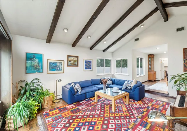 Photo 4 of Sale Pending at 18 Kristi Dr, Oyster Bay, NY 11753 | MLS# 1002874 | Listing updated on 2026-08-15