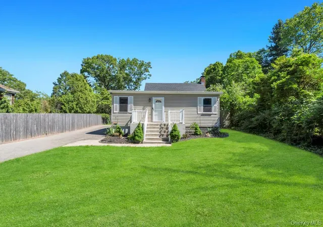 2nd image of 18 Richmond Hill Rd, Sound Beach, NY 11789 | MLS# 1002884