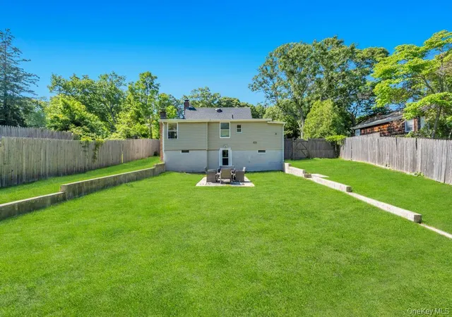 5th image of 18 Richmond Hill Rd, Sound Beach, NY 11789 | MLS# 1002884