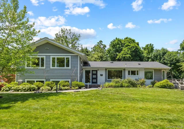 Single family home for sale at 125 Hicks Ln, Great Neck, NY 11024 | MLS# 1002885 | Listing updated on 2026-07-15
