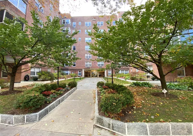 Homes for sale in Greenburgh, NY | 120 E Hartsdale Ave #1R, Greenburgh, NY 10530 | MLS# 1002931