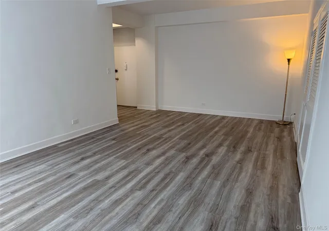 Homes for sale in Greenburgh, NY | 120 E Hartsdale Ave #1R, Greenburgh, NY 10530 | MLS# 1002931