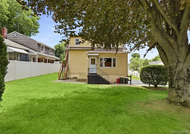 Listing Photo 2 - Condo for sale in building located at 220 Sherman Ave, Peekskill, NY 10566 - Unit #