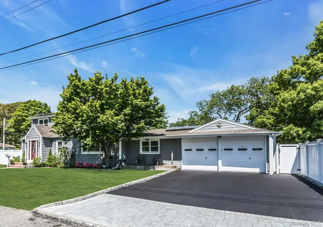 2nd image of 2 Vermont St, Lindenhurst, NY 11757 | MLS# 1002943