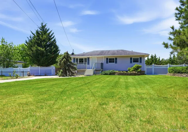 Photo 2 of Sale Pending at 1072 Connetquot Ave, Central Islip, NY 11722 | MLS# 1002946 | Listing updated on 2026-09-19