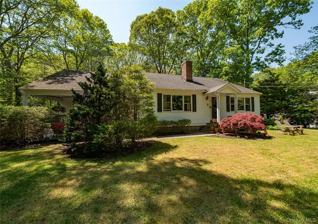 3rd image of 179 Dix Hills Rd, Dix Hills, NY 11746 | MLS# 1002972