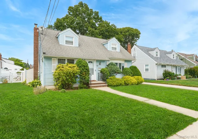 Photo 3 of Sale Pending at 87 E Fenimore St, Valley Stream, NY 11580 | MLS# 1002984 | Listing updated on 2026-07-09