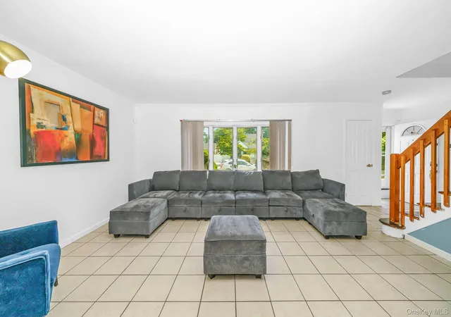 Photo 4 of Sale Pending at 87 E Fenimore St, Valley Stream, NY 11580 | MLS# 1002984 | Listing updated on 2026-07-09