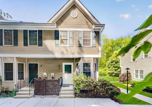 Homes for sale in Mount Kisco, NY | 300 West St #8, Mount Kisco, NY 10549 | MLS# 1002995