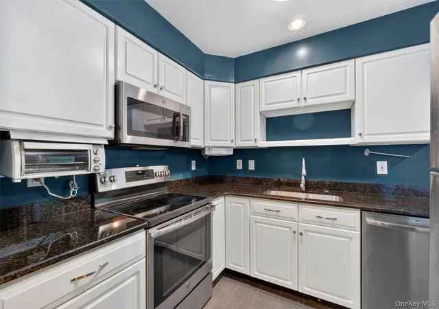 Homes for sale in Mount Kisco, NY | 300 West St #8, Mount Kisco, NY 10549 | MLS# 1002995