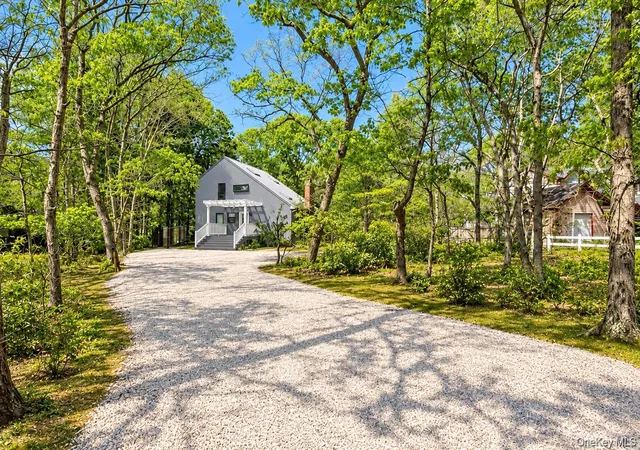Photo 3 of Single family home for sale at 37 Blue Jay Way, East Hampton, NY 11937 | MLS# 1002996 | Listing updated on 2026-09-27