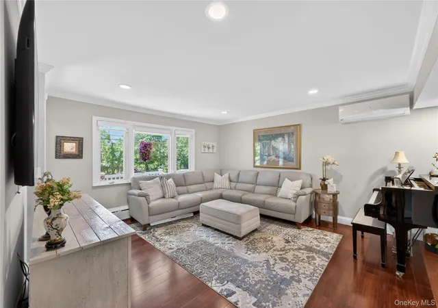 4th image of 84 Wilson Blvd, New Hyde Park, NY 11040 | MLS# 1003000