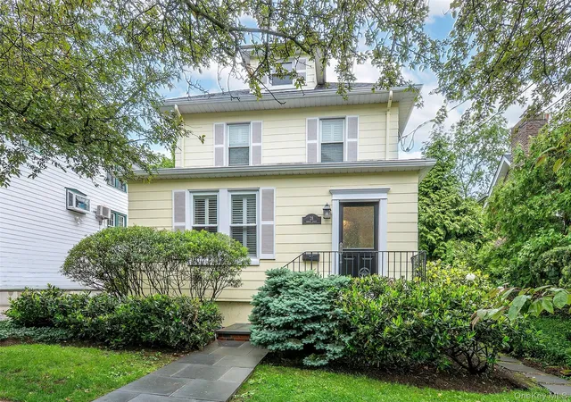 1st image of 28 Monroe St, North Hempstead, NY 11050 | MLS# 1003013