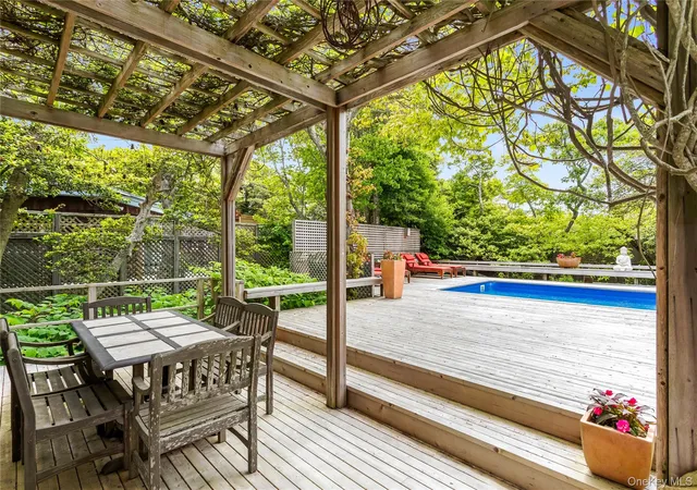 Photo 1 of Single family home for sale at 293 Bay, Sayville, NY 11782 | MLS# 1003027 | Listing updated on 2026-06-02