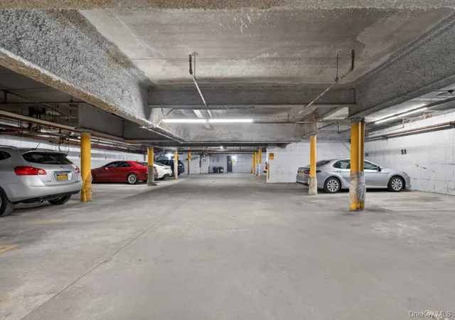 2nd image of 100 Clinton Ave, Mineola, NY 11501