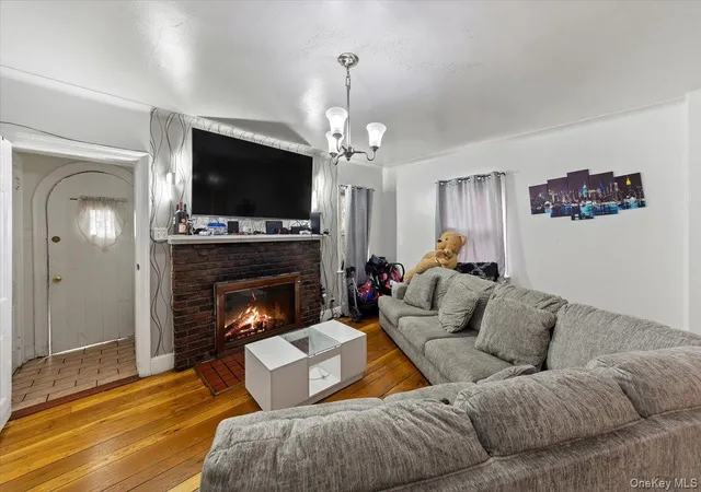 Photo 4 of House for sale at 2323 Powell Ave, Bronx, NY 10462 | MLS# 1003099 | Listing updated on 2026-06-18