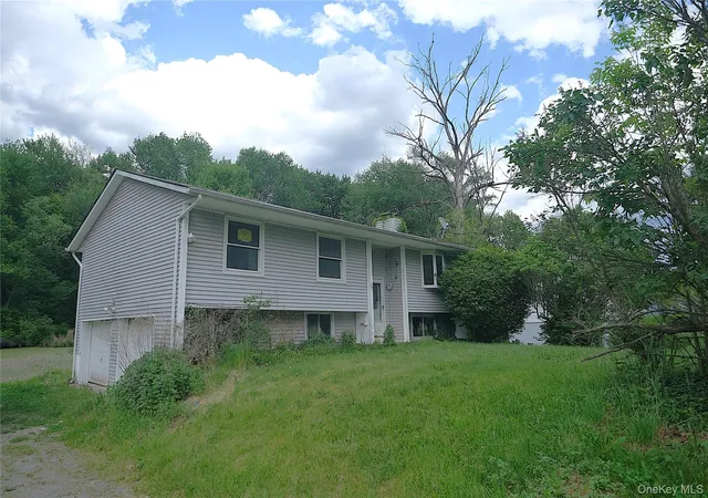 Homes for sale in Hyde Park, NY | 17 Roosevelt Rd, Hyde Park, NY 12538 | MLS# 1003110