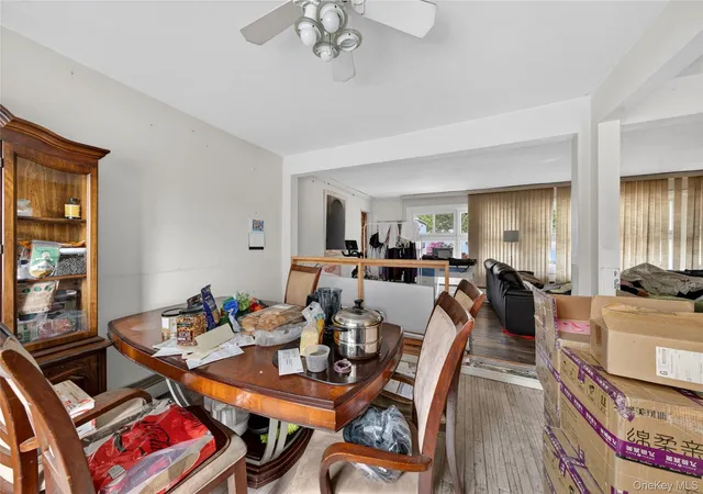 Photo 3 of Single family home for sale at 2 Dawn Ln, Oyster Bay, NY 11801 | MLS# 1003135 | Listing updated on 2026-08-15