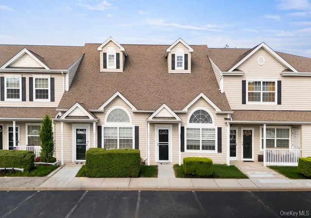 1st image of 205 Willow Ln, Hempstead, NY 11580 | MLS# 1003149