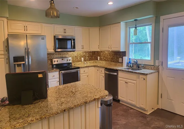 5th image of 12 High Ridge Rd, Poughkeepsie, NY 12603 | MLS# 1003164