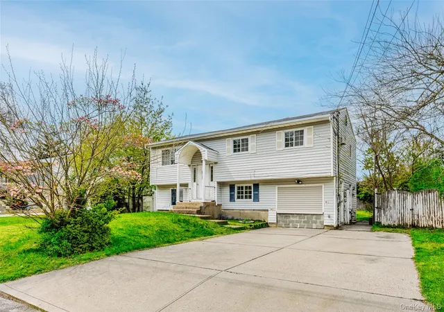 3rd image of 19 Liberty Ave, Brookhaven, NY 11784 | MLS# 1003194