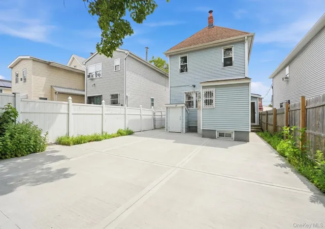 Homes for sale in New York, NY | 11417 159Th St, New York, NY 11434 | MLS# 1003198