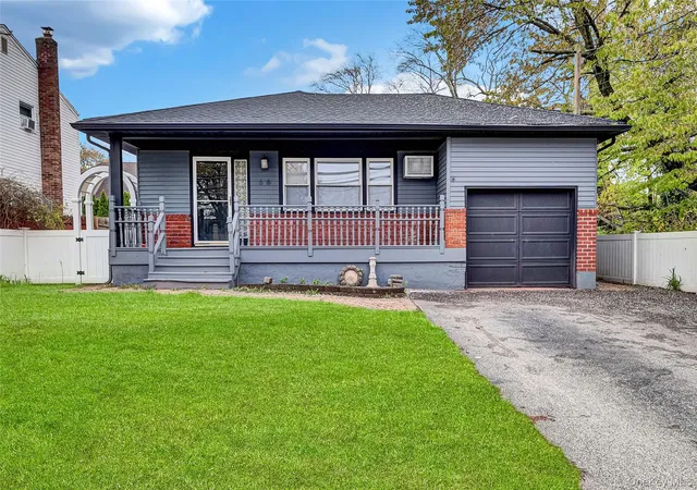 3rd image of 66 Phelps Ln, North Babylon, NY 11703 | MLS# 1003206