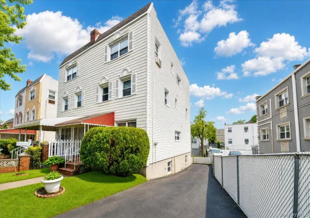 Multi family home for sale at 2810 Harding Ave, New York, NY 10465 | MLS# 1003212