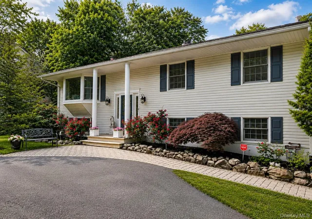 Homes for sale in Clarkstown, NY | 111 Ludvigh Rd, Clarkstown, NY 10954 | MLS# 1003216